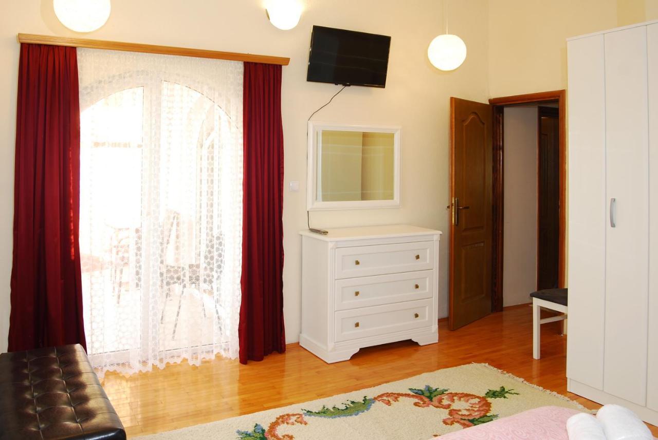 Villa Katarina With Pool Banja Luka Exterior photo
