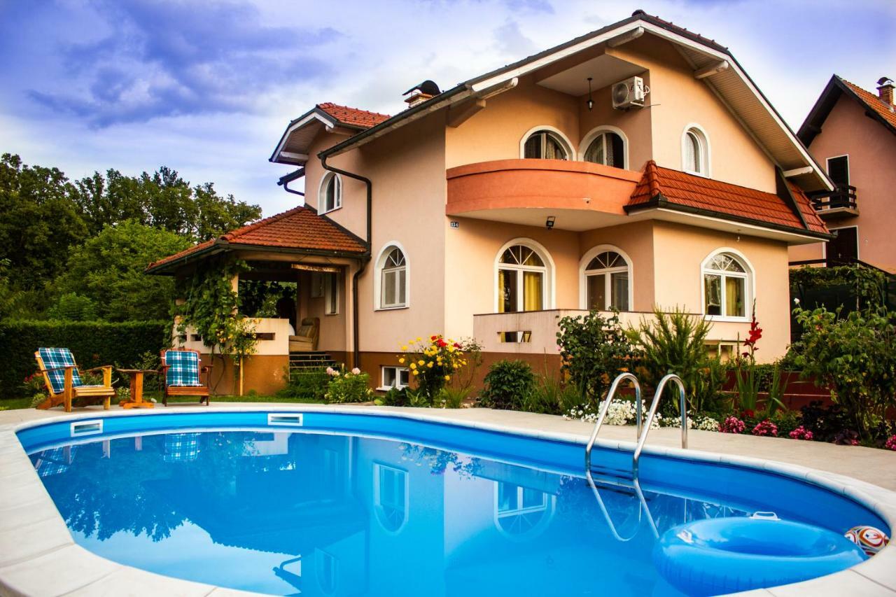 Villa Katarina With Pool Banja Luka Exterior photo