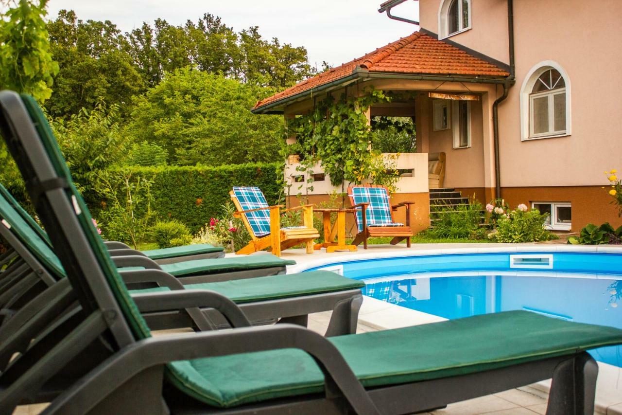 Villa Katarina With Pool Banja Luka Exterior photo