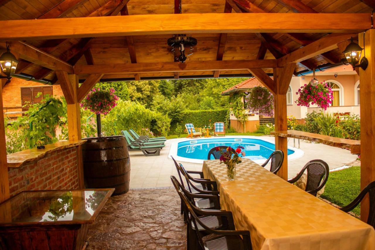 Villa Katarina With Pool Banja Luka Exterior photo